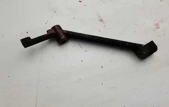 Volvo XC90 Engine mounting bracket
