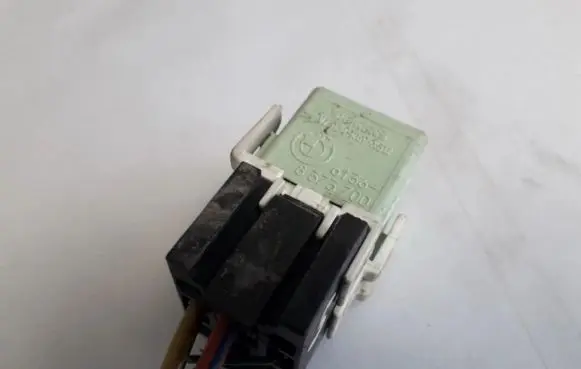 BMW 5 E39 Other relay 61368373700 61.36-8373700