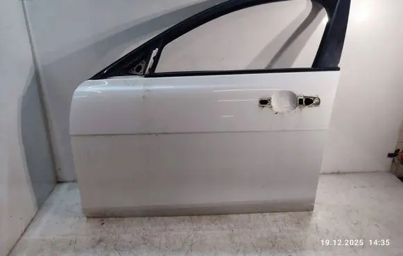 Jaguar XE Front door 