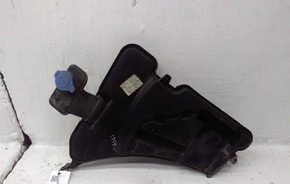 BMW 5 G30 G31 G38 Windshield washer fluid reservoir/tank 8071453 807145304
