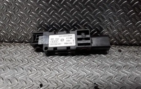 Audi A4 S4 B6 8E 8H Airbag deployment crash/impact sensor 8E0959651