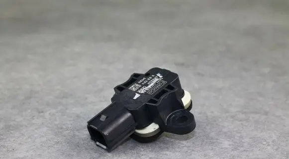 Ford Fusion II Airbag deployment crash/impact sensor DS7T14C676AA DS7T14C676