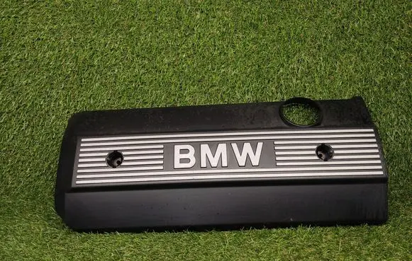 Engine cover (trim)