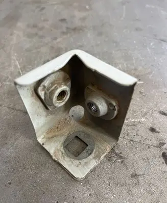 Renault Master III Fender mounting bracket 625260009R