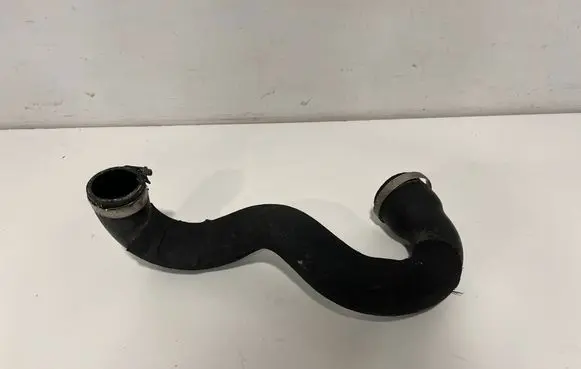 Intercooler hose/pipe