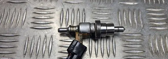 Toyota RAV 4 (XA30) Fuel injector 2371026011 003108F