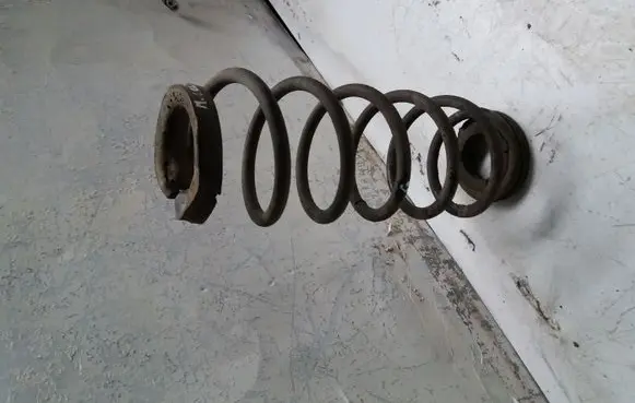 Mitsubishi Colt Rear coil spring
