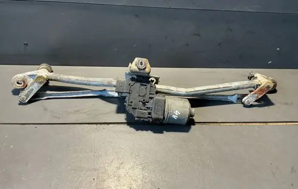 Audi A4 S4 B6 8E 8H Front wiper linkage and motor 8E1955119