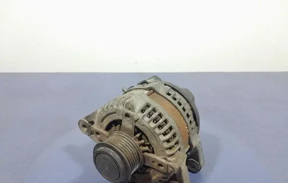 Hyundai ix35 Generator/alternator 373002F200
