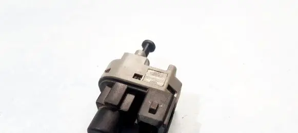 Ford Mondeo Mk III Brake pedal sensor switch 1S7T13490AA 1S7T-13490-AA