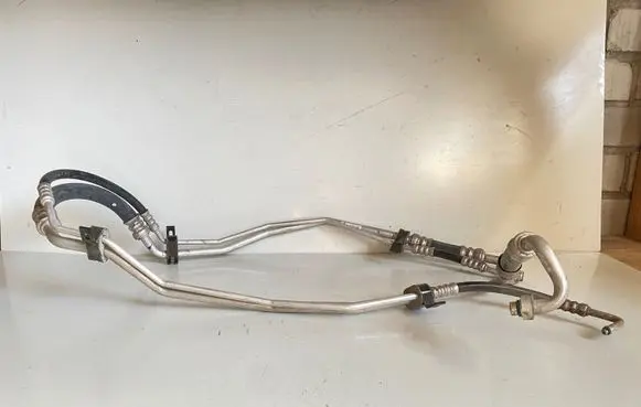 Tesla Model X Engine coolant pipe/hose 103242300E 1032423