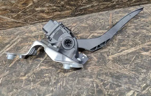 Land Rover Discovery 4 - LR4 Accelerator throttle pedal AH229F836AA
