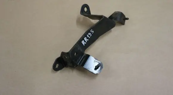 Land Rover Range Rover L322 Engine mounting bracket PEU500190