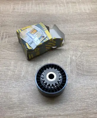 Renault Twingo II Belt tensioner pulley 8200769155