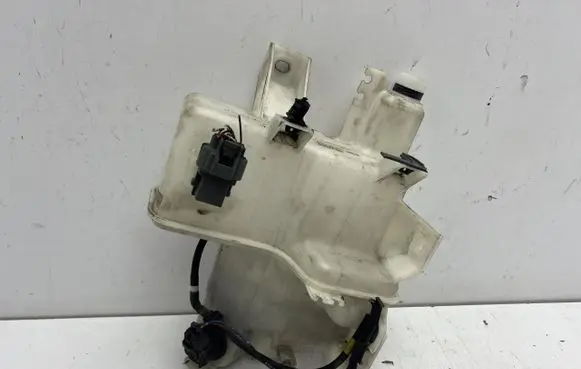 Mazda CX-5 Windshield washer fluid reservoir/tank KD4567480