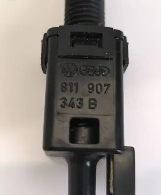 Audi A6 S6 C5 4B Brake pedal sensor switch 811907343b