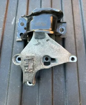 Mercedes-Benz Citan W415 Engine mount bracket 112108607R 112848755R