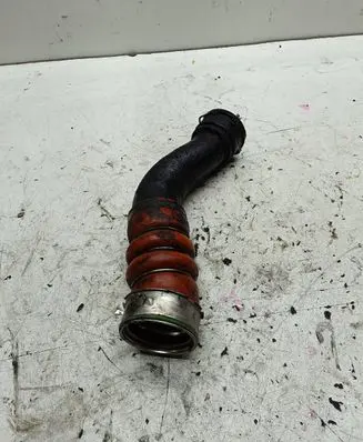 BMW X6 E71 Intercooler hose/pipe 7583716