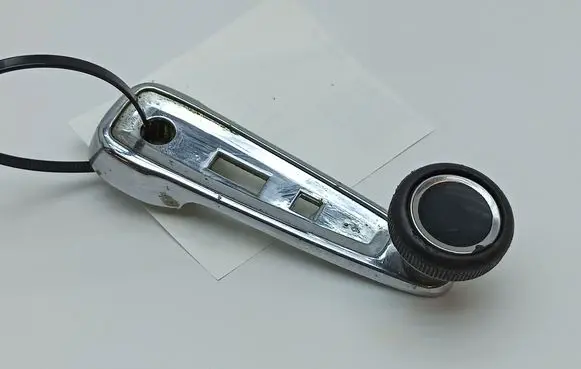 Mercedes-Benz COMPAKT W115 Front door window winding handle 