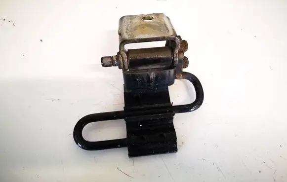 Audi A4 S4 B7 8E 8H Rear door lower hinge 8e0833411