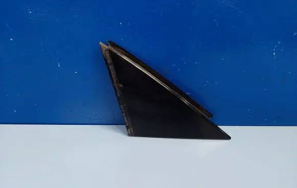 Volvo XC90 Front door glass trim molding 31349814