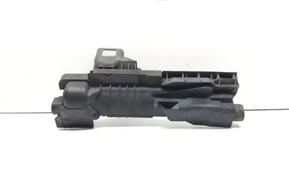 Radiator mount bracket