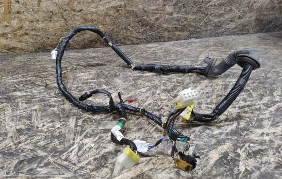 Nissan 240ZX, 280ZX, 300ZX Front door wiring loom 2412530P00