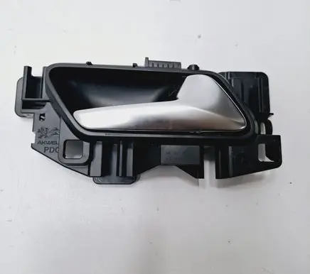 Peugeot 208 Rear door interior handle 98201552VV