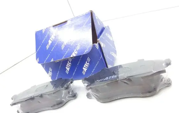 Opel Combo C Brake pads (front) 10600489 201410022768