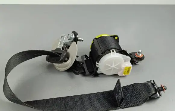 KIA Sorento Third row seat belt 