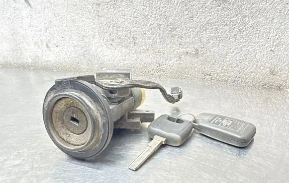 Volvo S40, V40 Ignition lock 9980067553