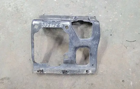 Mercedes-Benz CLS C219 Radiator support slam panel bracket A2196201016