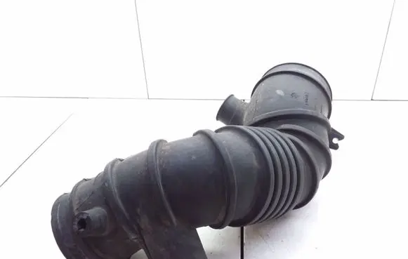 Volvo S40, V40 Air intake hose/pipe MR312759