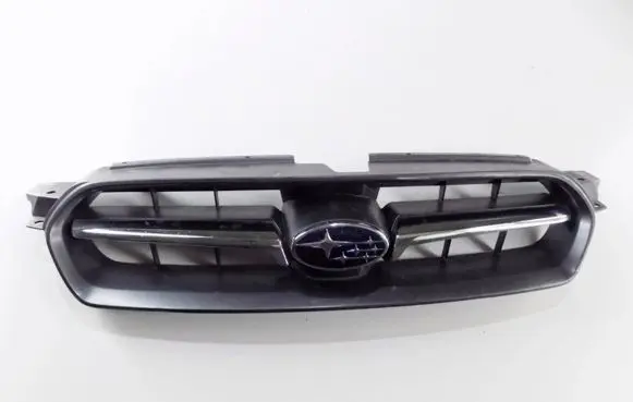 Subaru Legacy Front bumper upper radiator grill