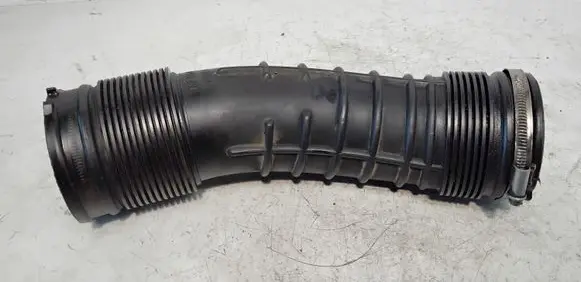 Volvo V70 Intercooler hose/pipe 6898050