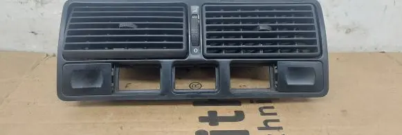 Volkswagen Golf IV Dash center air vent grill 1J0819736C 1J0819728C