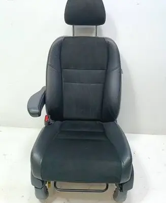 Honda CR-V Front driver seat 