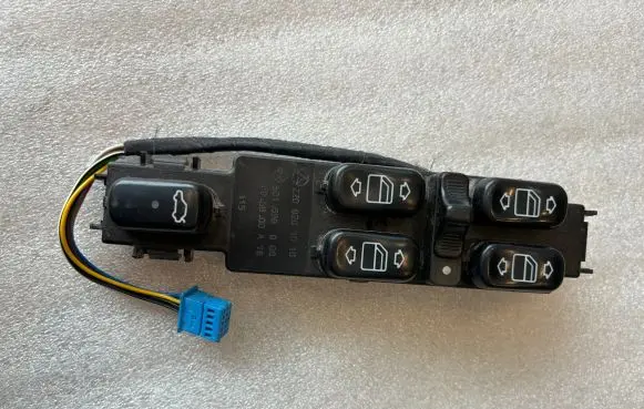 Mercedes-Benz S W220 Electric window control switch A2208201010 2208201010