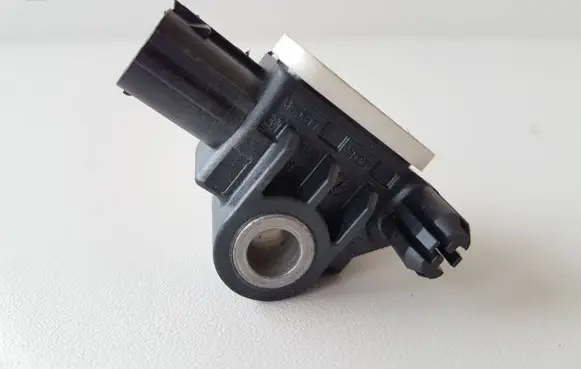 Mitsubishi Outlander Airbag deployment crash/impact sensor 8651A166 160707405