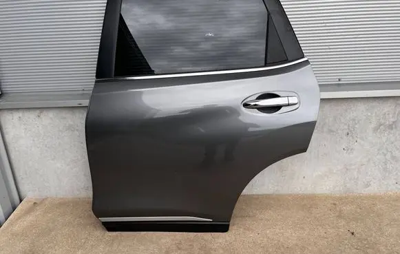Nissan X-Trail T32 Rear door 