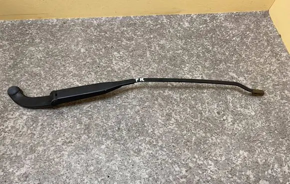 Audi 80 90 S2 B4 Front wiper blade arm 893955407D