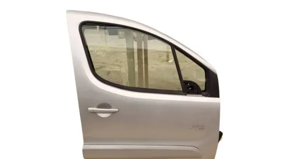 Peugeot Partner Front door