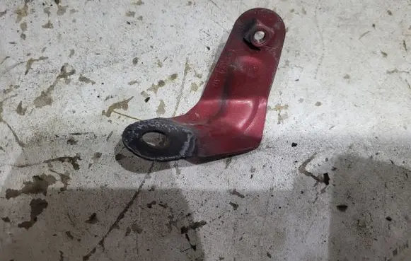 Jaguar F-Pace Fender mounting bracket HK8316E129AB