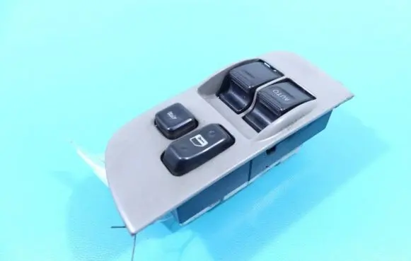Toyota Corolla E110 Electric window control switch 84820-12360 IMPRK1339844