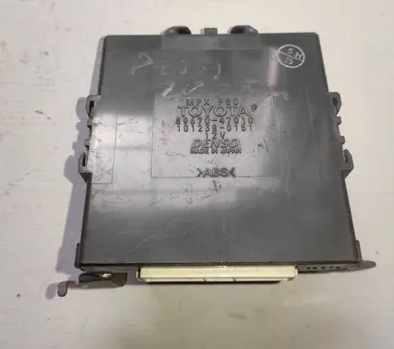 Toyota Prius (XW20) Power management control unit 8967047010 1012380151