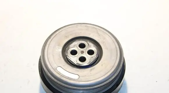 Mercedes-Benz E W212 Crankshaft pulley A6510351012