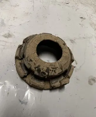 Jeep Grand Cherokee (WJ) Front coil spring rubber mount 