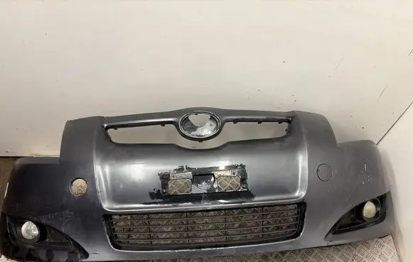 Toyota Yaris Front bumper 
