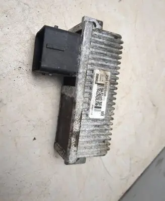 Renault Zoe Glow plug pre-heat relay 296103254R 0031D0