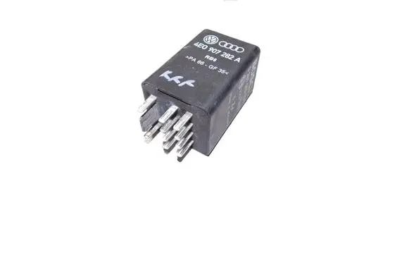 Audi A6 S6 C6 4F Glow plug pre-heat relay 4E0907282A 0281003029